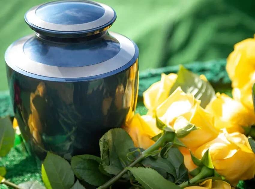 Czy kremacja jest tańsza? Sprawdź, ile naprawdę kosztuje pogrzeb
