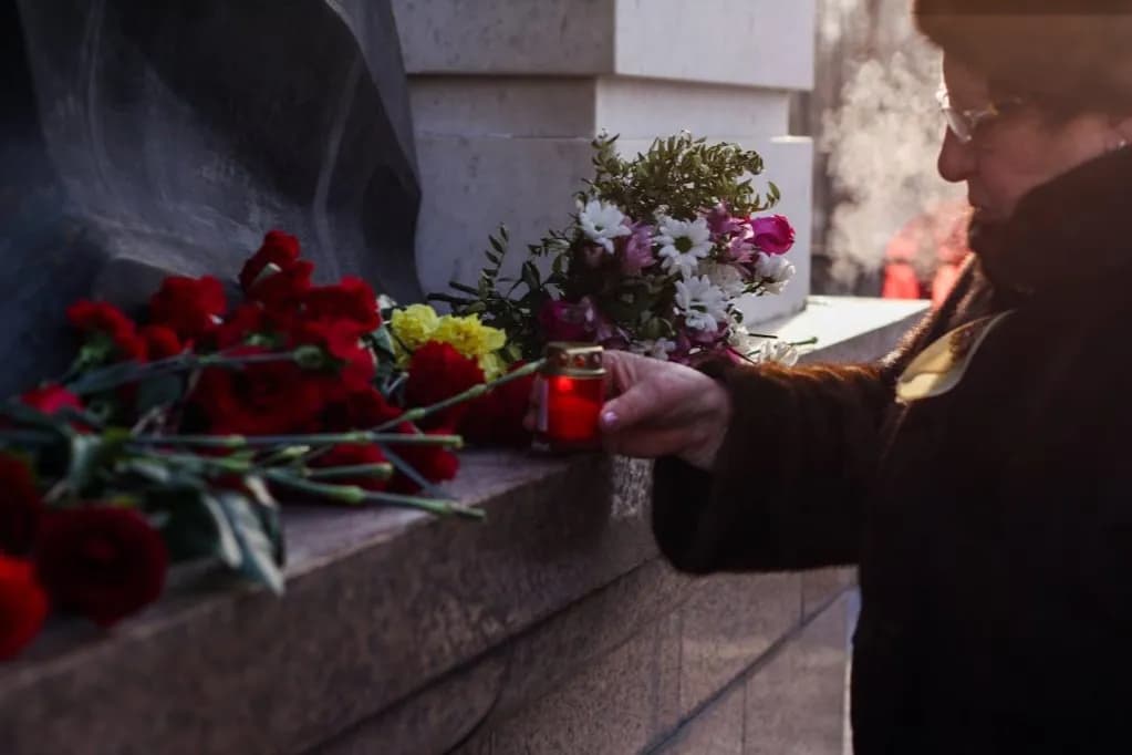 Jak ozdobić pomnik na cmentarzu, by wyrazić pamięć i szacunek