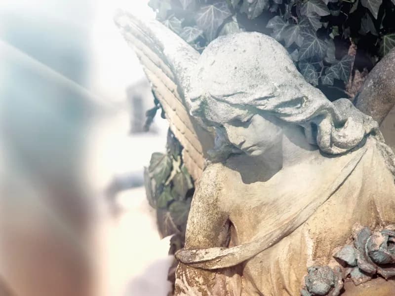 Jak składać kondolencje na pogrzebie - uniknij nietaktu i bólu