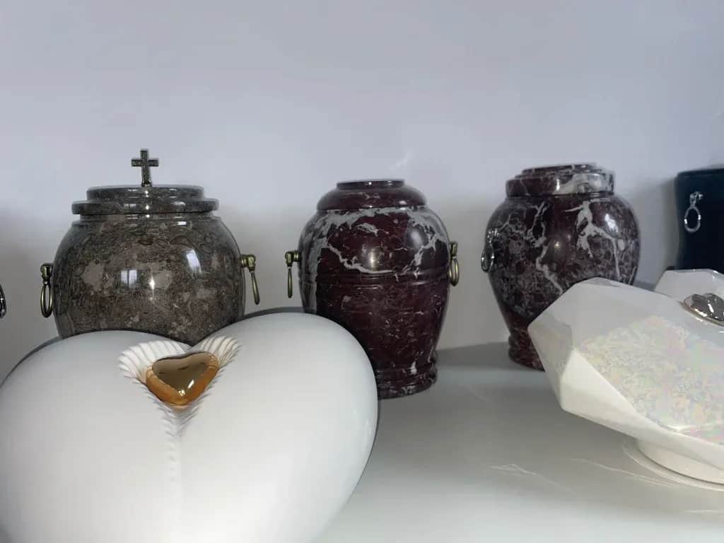 Kremacja co to: Zrozumienie procesu, korzyści i prawnych aspektów