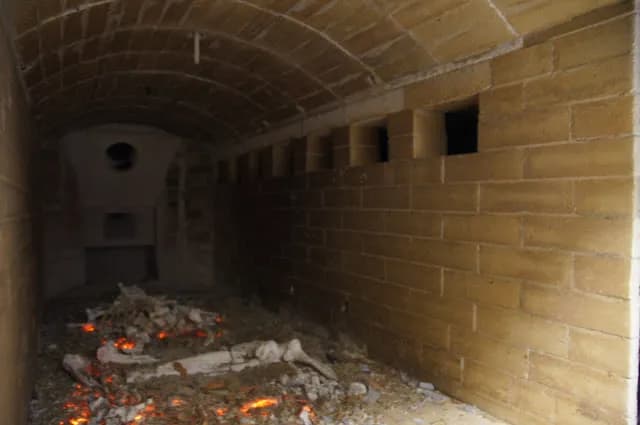 Ile czasu trwa kremacja? Poznaj kluczowe czynniki wpływające na czas