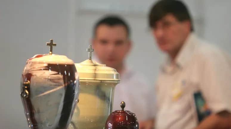 Czy kremacja szkodzi duszy? Prawda o duchowych skutkach kremacji