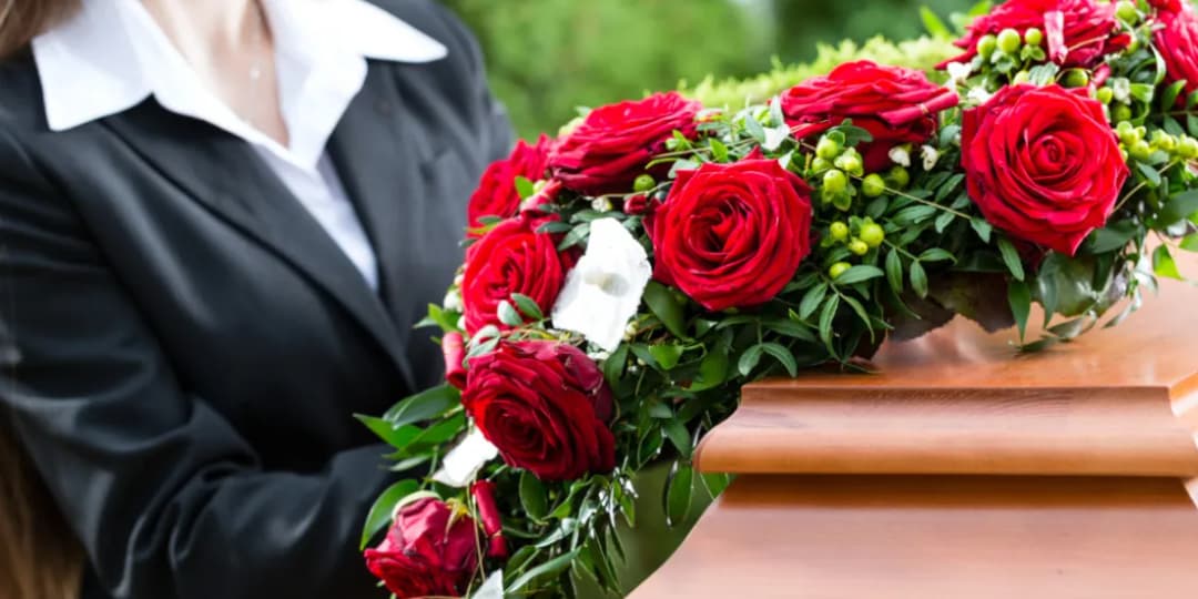 Jakie kwiaty na pogrzeb dziecka - wybór pełen emocji i symboliki